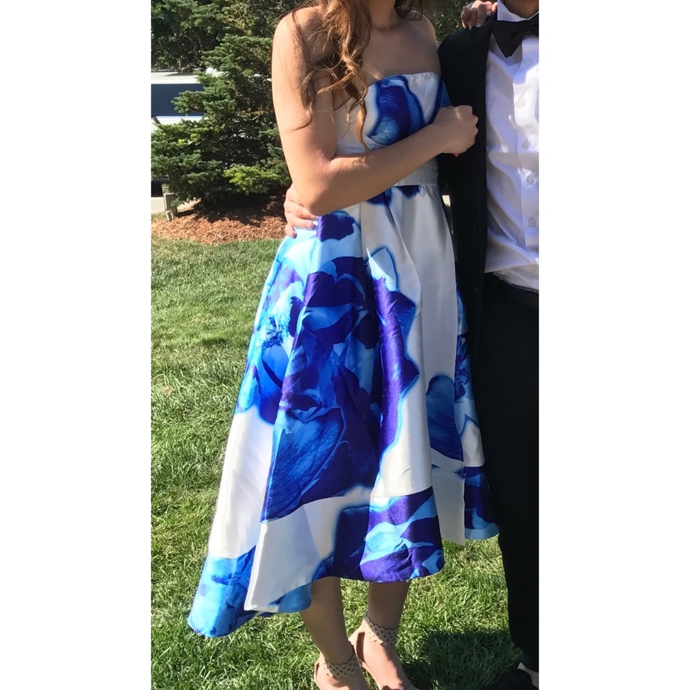 F21 Selfie Leslie floral dress